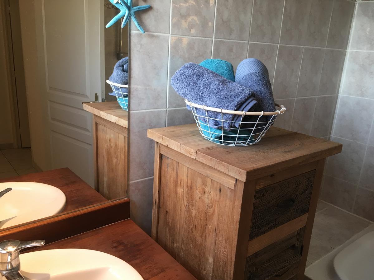 Appartement Le Bénitier à Saint-Gilles Les Bains Extérieur photo